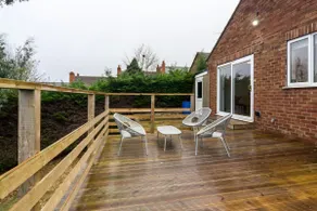 Elegant three bed bungalow - Image 5