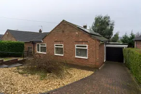 Elegant three bed bungalow - Image 3