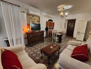 Apartamentos de Saturnino, Family Apartment 1 - Image 2