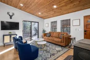 Modern Retreat- 4 miles to Pinecrest Lake! EV Charger! - Image 4