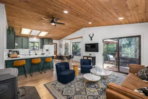 Modern Retreat- 4 miles to Pinecrest Lake! EV Charger! - Image 2