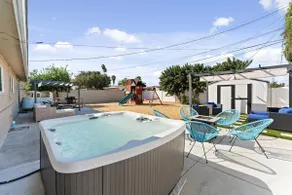 Hot Tub, Cozy Family 4br | 4mi to Disney! - Image 2