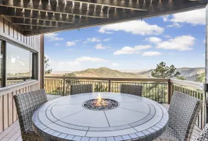 Peaceful Retreat*Mtn&City Views*Hot tub*Game Room! - Image 4