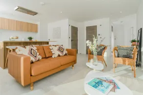 33 Cliff Edge - Image 5