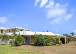 Beach Shack At Archie's - Image 2