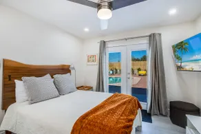Glenrosa Gem: Eco 3BR + Heated Pool in Melrose - Image 5