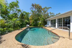 Privacy Mid Century 2mi to #1 Beach Heated Pool - Image 2