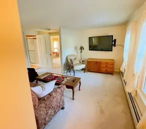 3 Room Suite, Monthly, Historic Inn, Jamaicahaus - Image 2