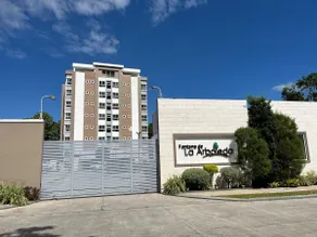Modern Apt Arboleda 172 - Image 5