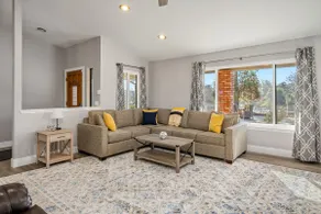 Spacious 4BR RanchHome w/2FirePits - Image 3