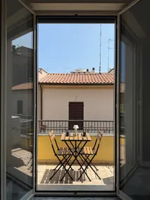 Spacious three-room apartment in the center, fast Wi-Fi and A/C - Image 3