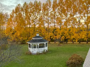 Katahdin views trailside home - Image 2