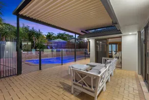 4BR Family Oasis with Pool, Modern and Spacious - Robina - Image 3