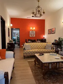 Designer 2 bedroom apartment - Image 5