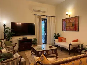 Designer 2 bedroom apartment - Image 3