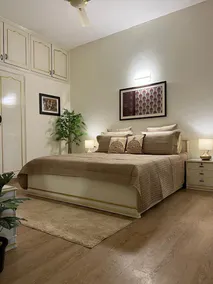 Designer 2 bedroom apartment - Image 2