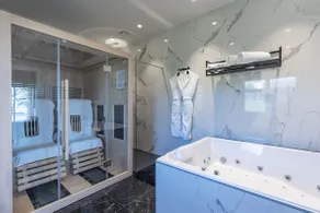 Calypso Suite-Apartment with Hot Tub - Image 2