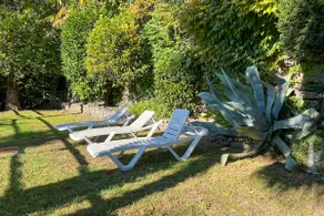 Garden apartment with pool - Image 5