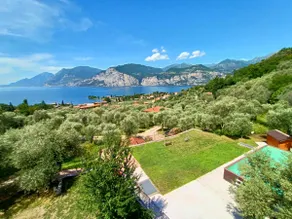 Domus Incantus • Garden & Lake View • Apartment 1 - Image 5