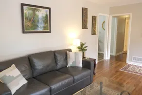 Entire House for you 3 bedroom/1.5 bath - Image 2