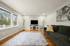 Fresh, fabulous home on 4 acres! - Image 3