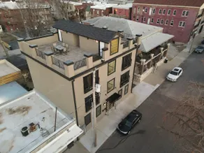 Downtown Elegant Gatsby Loft with Skyline Views - Image 2