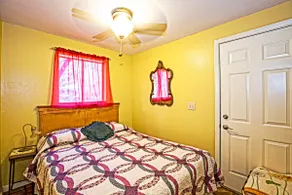 Chick'n Coop Cabin - Image 2