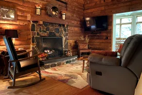 Cabin at Riverview - King bed - Image 2