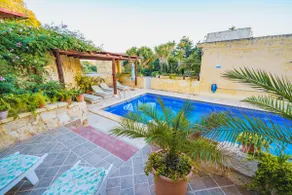 Spacious house with o/dr pool - Image 5