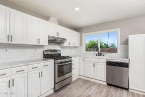Thousand Oaks/ Newbury Park Home - Image 5