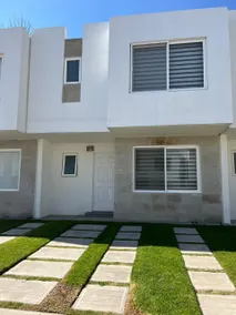 Comfortable and safe house in a condominium - Image 2
