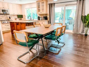 Emerald Home. 18 min to Disney. Pool, Full Kitchen - Image 5