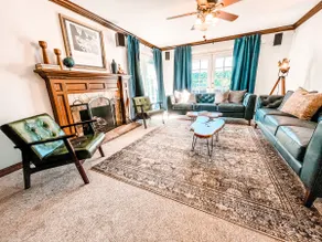 Emerald Home. 18 min to Disney. Pool, Full Kitchen - Image 3
