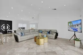 Luxury Home heated pool, Jacuzzi - Image 5