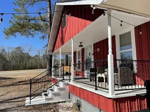 Little Red Lake House - Image 2