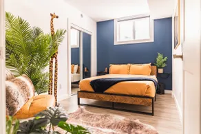 Global-Themed Comfort at Ottawa Travel Stay - Image 3