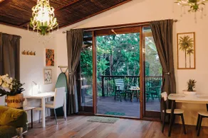 Banana Hut: Cosy, Spacious & Tranquil - Image 3