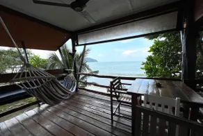 The Lookout - Beachfront 1 bed w/ amazing seaview! - Image 2