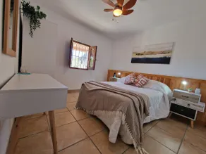 One Bedroom Cottage with private pool and garden - Image 3