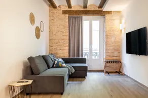 Roger 7 Apartment - Image 2