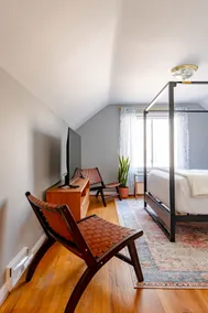 #1 Airbnb. Stylish & Cozy Home Away From Home. - Image 2