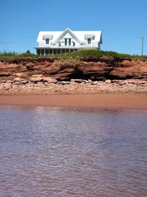 Jerada’s Oceanfront Beach House - Image 2