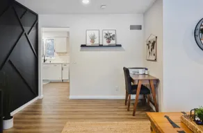 Modern Home Janesville - Image 3