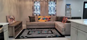 Charming 3BR Home - Ideal for Navy Families - Image 2