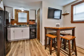Beautiful & Cozy Cottage in Laconia - Image 5
