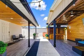 Modern Private luxury Home at TPA - Image 4