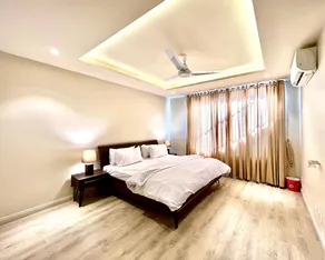 3 Bed Royal - Image 2
