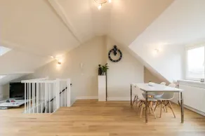 Beautiful penthouse near Rai and centre - Image 2