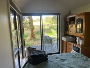 Blythe River Hut - Image 2