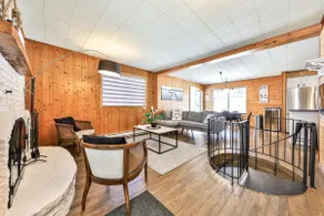 Waterfront cottage and trail - Image 4